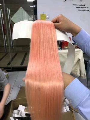 A post by @berimyhairextensions on TikTok caption: #itiphairextensions #blondehairextens #613colorhair #613hairextension #flattiphair #hairfactory #nanohaiens #doubledrawnhair #tiphair