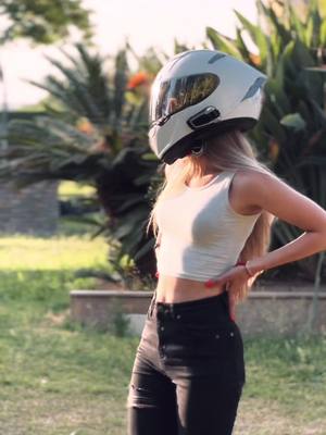 A post by @bertamasgas on TikTok caption: IG: @bertamasgas 📸 - @motorsportcreator #biker #bikergirl #ridergirl #moto