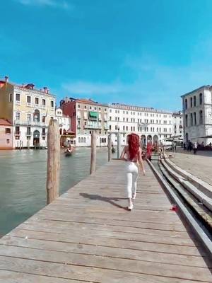 A post by @jessika.1.1 on TikTok caption: #venezia #venice #fyp #fypシ