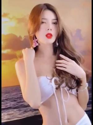 A post by @mymhg14 on TikTok caption: #sexy #fyp #horyou #viral #girl #bikni