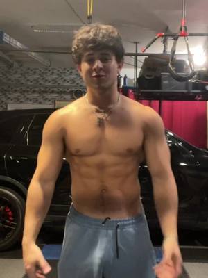 A post by @ryanclem on TikTok caption: how’s the physique lookin