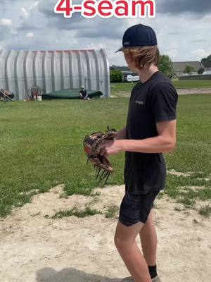 A post by @baseballbots.3 on TikTok caption: Lefty bullpen @Cole Roberts #fyp #baseball #baseballboys #lefty #bullpen #pitching