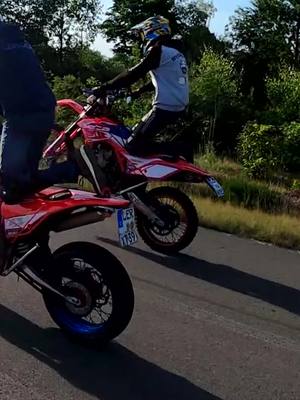 A post by @maikk_sr on TikTok caption: Wheelie Time #wheelie #supermoto #bike #motorrad #stunt