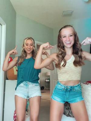 A post by @mleemaster10 on TikTok caption: Love this song !! Give me questiions to answer !! #fyp #twins #sister @nichole.caroline2.0 instagram -mykela14