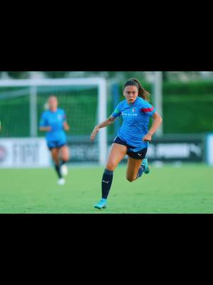 A post by @annaserturini15 on TikTok caption: Momenti Azzurri 💙🇮🇹⚽️                                  #weuro2022 #tiktokcalcio #maneskin              #testacuoregambe #as15