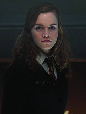 A post by @raxioae on TikTok caption: #hermionegranger #harrypotter #noblegrp #halfbloodsoc #fypシ #viral