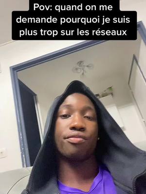 A post by @diattarew on TikTok caption: Pas trop le temp #pov #devinelapersonne