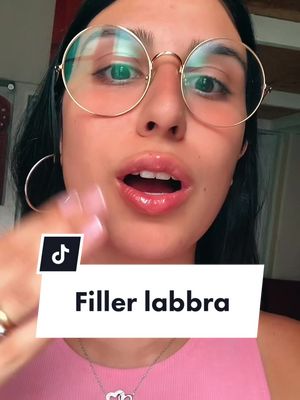 A post by @rosegoldcosmetics.it on TikTok caption: #fillerlabbra 😍