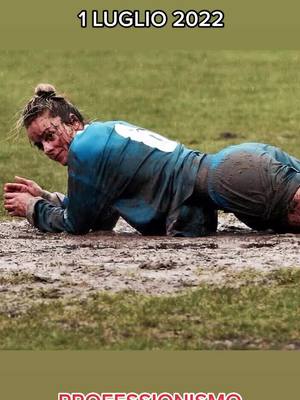 A post by @martinarosucci8 on TikTok caption: FINALMENTE PROFESSIONISTE ⚽️💙 #calciofemminile #TikTokCalcio