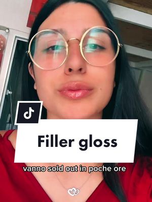 A post by @rosegoldcosmetics.it on TikTok caption: Domani ore 18 link in bio 😍 #fillerlabbra