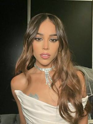 A post by @whotfisdannapaola on TikTok caption: tremendo glow up 💋 #fypシ #karitomydreamers #dannapaola #GlowUp #parati @dannapaola