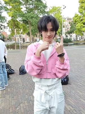 A post by @original_soul on TikTok caption: pink look so good on me  🥴#kpopinpublic #dutch #lgbt🌈