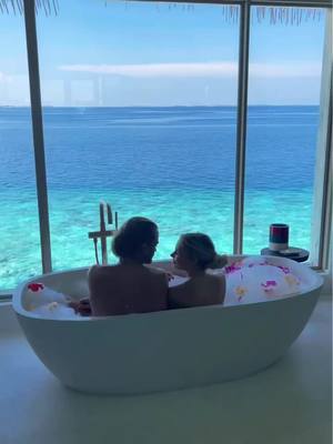 A post by @wingspirits on TikTok caption: Nothing like a bubble bath with the live of your life😍 #bath #jacuzzi #relax #Love @sydneyandavis