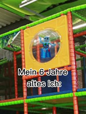 A post by @die.blaue.fanta on TikTok caption: Wer kennts noch😻🌝 #fanta #dieblauefanta #indoorspielplatz #rblx #fyfyfyfy #lol