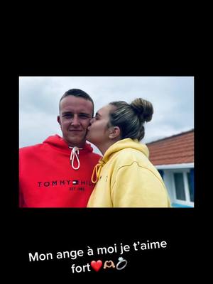 A post by @lauraaubree on TikTok caption: L’homme de ma vie ce goss ❤️🫶🏼💍@Valentin Robert #Love #pacs #amour 