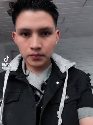 A post by @jackd.alonzo on TikTok caption: Me siento como sin bandera tu mientes también #jack 