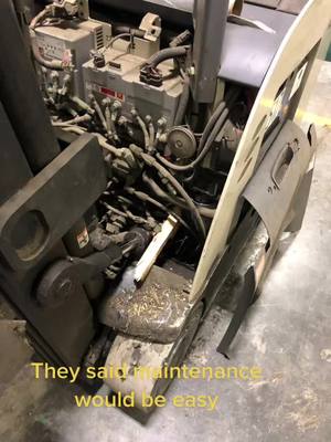 A post by @forklift_tech on TikTok caption: #maintenance #forkliftoperator #forklift   🔧🪛🧰🪜🔨