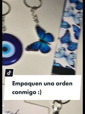 A post by @yencys_accessories on TikTok caption: Empaquen una orden conmigo🦋. #fyp #paratipage #sm#SmallBusiness