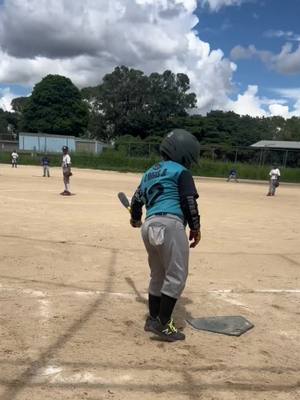 A post by @elpandadarwin.12 on TikTok caption: Seguimos trabajando para cada dia estar mejor gracias a DIOS 🤗🤗⚾️🦾🦾#lmb #mlbb #baseball #beisbol #beisbolista #beisbolgrandesligas #beisbolmenor #beisbolprofesional #beisboldominicano #usa #venezuela #dominican #tiktok #viral #parati #visto #fyp #mundo #deporte #mexico