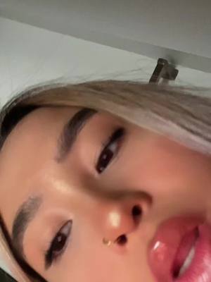 A post by @iveenguyen on TikTok caption: fr e ak