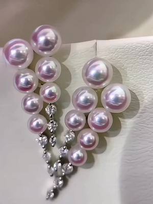 A post by @pearls.jewelry on TikTok caption: Premium Pearl Earrings