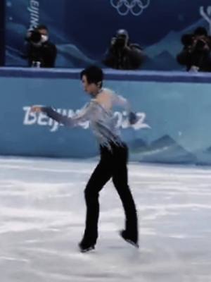 A post by @yuzulgc on TikTok caption: Yuzu finally got to revenge his Quad Salchow👑 #yuzuruhanyu #hanyuyuzuru #yuzuru #figureskating #sports #fyp #foryou #japanese 