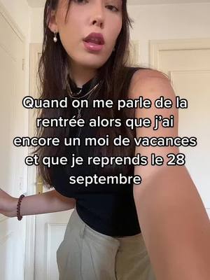 A post by @romane_.prt on TikTok caption: Bon courage on est pas ensemble. #rentree  