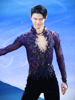 A post by @yuzurchik on TikTok caption: любите ориджин 2.0 🤕 #yuzuruhanyu #юдзуруханю #羽生結弦