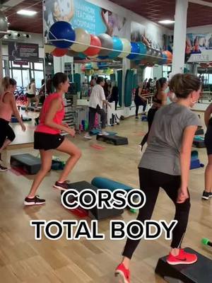 A post by @accadueoclub on TikTok caption: SUPER CORSO TOTAL BODY!!! 🔥                  #fitness #gym #girls #tiktok 