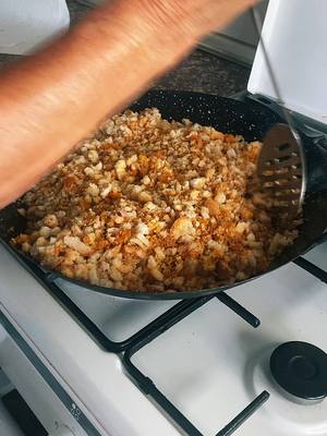 A post by @la_yaya_cocinera on TikTok caption: Buenos días. Hoy preparamos un plato típico aragonés ¡migas! ¿Os animáis con esta receta? #xyzbca #parati #recetas #cooking #fyp #migas 