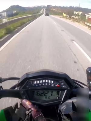 A post by @ready2enduro on TikTok caption: This could have gone much worse🤯#viral #motomemes #fy #fyp #insane #speed #bikeworld #nobodyhurt #fypシ #z1000 #truck #closecall 