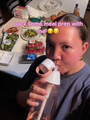 A post by @vanessense on TikTok caption: will i make this a weekly series mayb #mealprep #ShowOffLandOFrost 