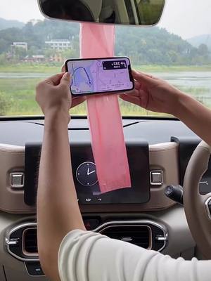 A post by @goodthingsindeed on TikTok caption: Now I can drive better with this holder 🤩 #goodthings #foryou #usefulstuff #lifegadgets #foryoupage