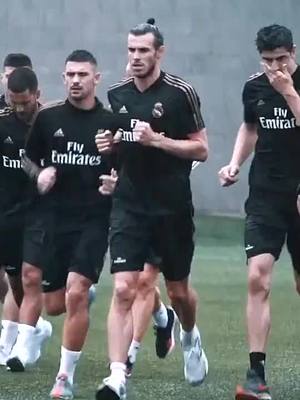 A post by @tusoccer on TikTok caption: 🌧🏃♂ No sun, no problem, #nodaysoff. #realmadrid #halamadrid #football #training #canada #rmtour#tk