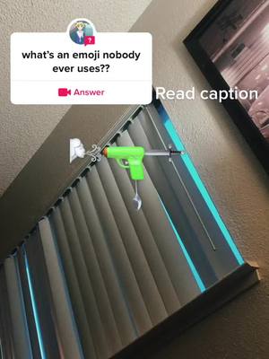 A post by @boxerman586 on TikTok caption: #answer to @𝓉𝒶𝓁𝒶𝓃  follow me or kiss James Charles ✍︎✍︎✍︎✍︎✍︎