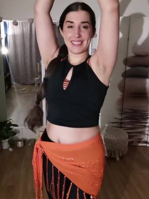 A post by @azahar_bellydancer on TikTok caption: #fyp #bellydancer #bellydancinglove #bellydancetiktok #bellydance