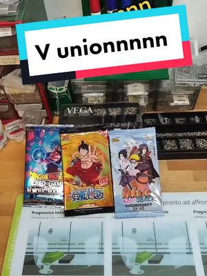 A post by @fabio_rosa_nerd on TikTok caption: Vunionnnnn #anime #pokemon #debotto #unboxing #perte #tiktok #foryou #card#MadeWithKeurigContest 