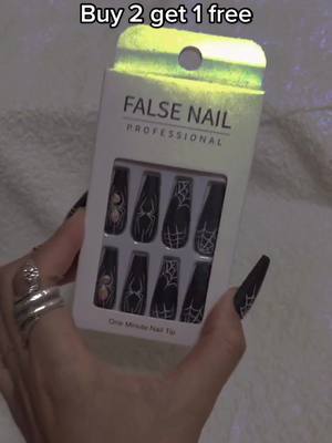 A post by @shirleylove9 on TikTok caption: #cute #pressonnails #nails #nailart #newarrivals #nailsartvideos #nailartist #halloween #halloweenmakeup