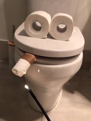 A post by @artistaccesstv on TikTok caption: Now that’s art, gangsta style! 😉😂🤣 #toilet #snoopdogg #snoopdog #fyp #viral #lol #foryou #whatyoulookingat #funny #laugh #austraila #artist @Road To Aesthetics 