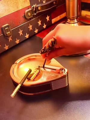 A post by @shelby1919k on TikTok caption: lighter #lighter #cigarettebox #shelby #peakyblinders #foryou 