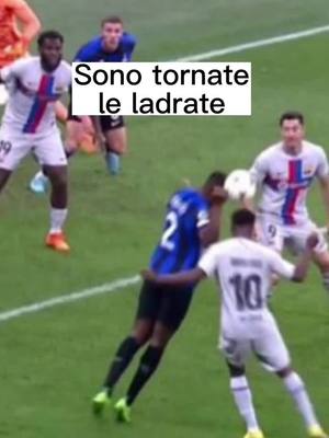 A post by @teo.lacqua on TikTok caption: Era da un po’ che mancava il furtarello #inter #barcelona #dumfries #acmilan #juventus 