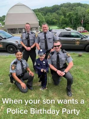 A post by @sara.1314181829 on TikTok caption: #police #backtheblue #backtheblue🖤💙🇺🇸💪🏼  #backtheblueforever #supportpolice #supportlawenforcement  #policia #policeparty #wegotyourback #appreciated #officer #cops  #Love #futurepoliceofficer #of