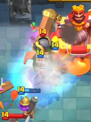 A post by @clashroyaleymas68 on TikTok caption: mi partida súper rápida de Clash Royale #clashroyalememes #clash #clashroyale #supercell #trikitrakatelas 