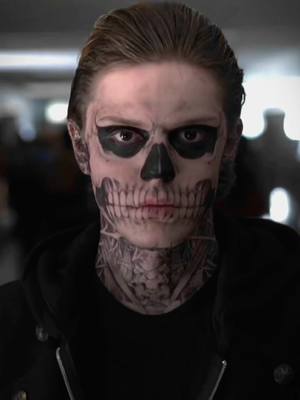 A post by @voidmunson_ on TikTok caption: evan peters era #evanpeters #tatelangdon #ahs #americanhorrorstory #edit #foryoupage #xyzbca #viral #fyp 