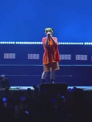 A post by @billie.eilish_fan20 on TikTok caption: Xanny live 2019-11-17😍