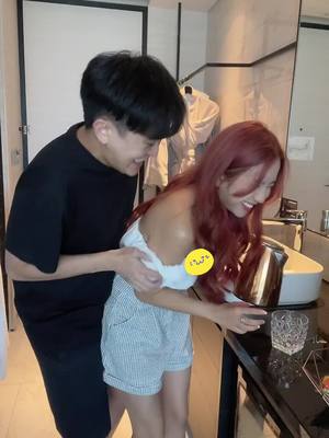 A post by @hubertyuzhe on TikTok caption: 太過分了 #fyp #viral