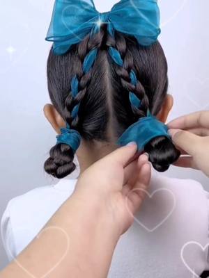 A post by @yuna.buch on TikTok caption: #cutegirlhairstyles #girlhairstyle #kinderfrisur #kinderfrisuren #easyhairstyles #schnellefrisur #dailyhairstyles #haarfrisur #hairtutorial