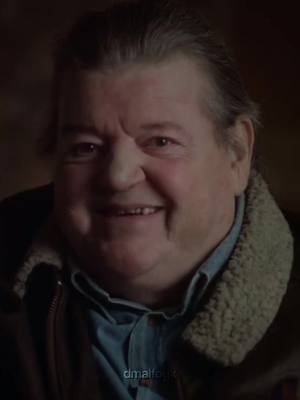 A post by @dmalfoyx on TikTok caption: Rip Robbie, you’ll stay forever in our heart. 💗 Wands up everyone… #harrypotter #hargrid #robbiecoltrane 