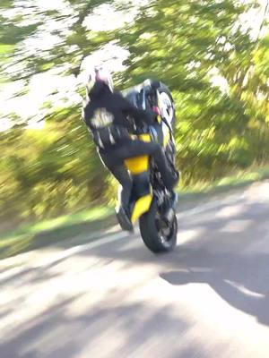 A post by @onsightantics on TikTok caption: levels to this. #bikelifeuk #makcustoms  #wheelieboy #yamahar1 #yzfr1 #superbikesgram #sportsbikelife #revsyourheart #bossupyourgame #levelup #wheeliesavage #1000cc #bikerpassion #motorcyclelife 