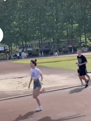 A post by @iyoupin on TikTok caption: #fashion #LifeHack #fypシ #goviral #sport #Running #exircise #funny 